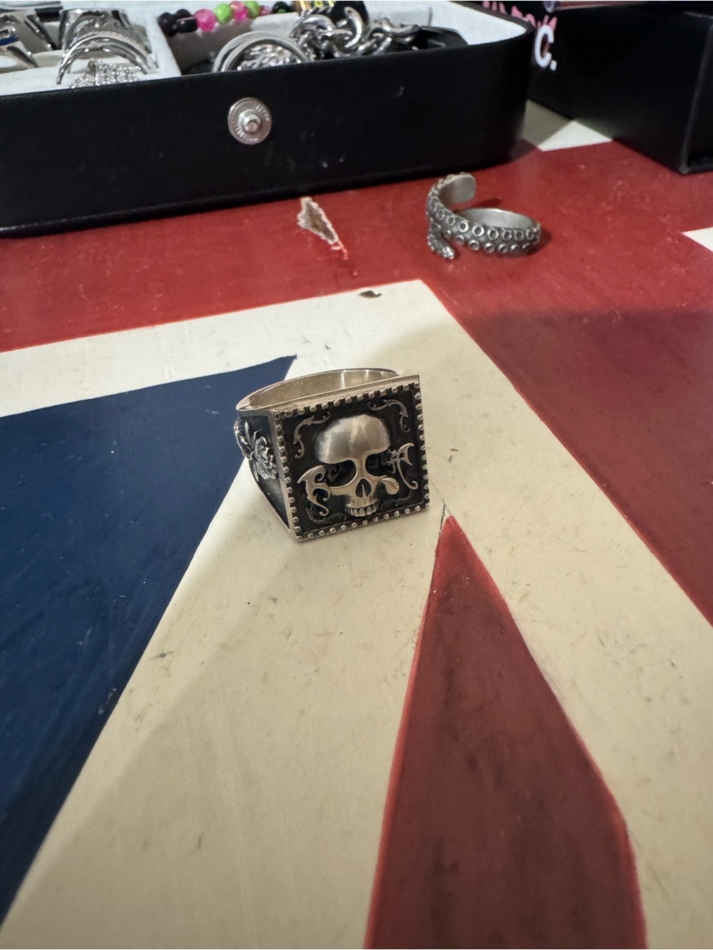 Revenge Skull Signet Ring - Silver Tone